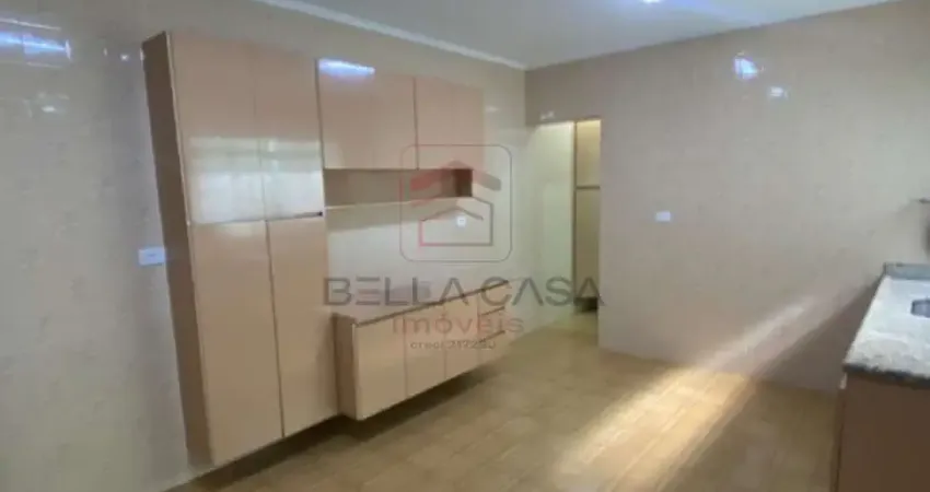 Sobrado com 3 dorm, 3 banheiros e 2 vagas a venda na Mooca