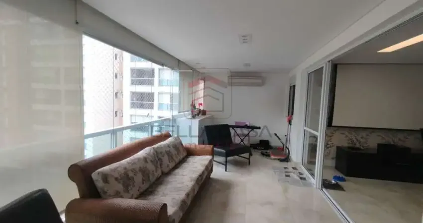 Apartamento na mooca, 204m2, sendo 04 suítes todas com armários planejados  e  04 vagas