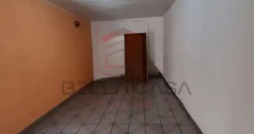 Casa  térrea na Vila Califórnia,  257 m2, 03 quartos e 02 vagas