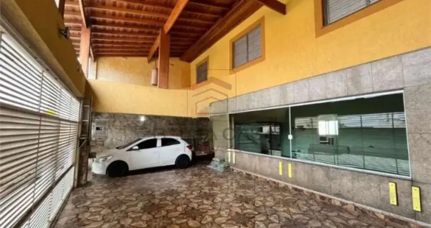 Sobrado com 4 Quartos e 4 banheiros à Venda, 298 m²