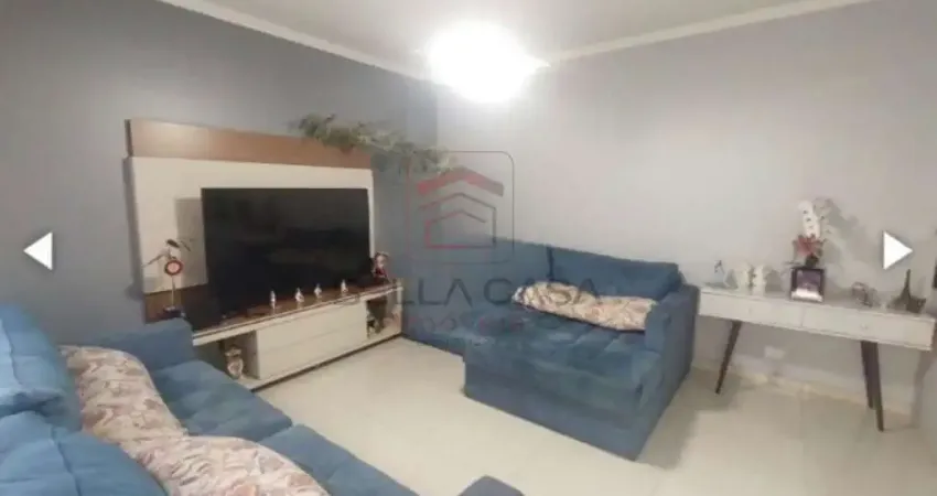 Sobrado a venda na mooca com quintal, churrasqueira e 5 quartos