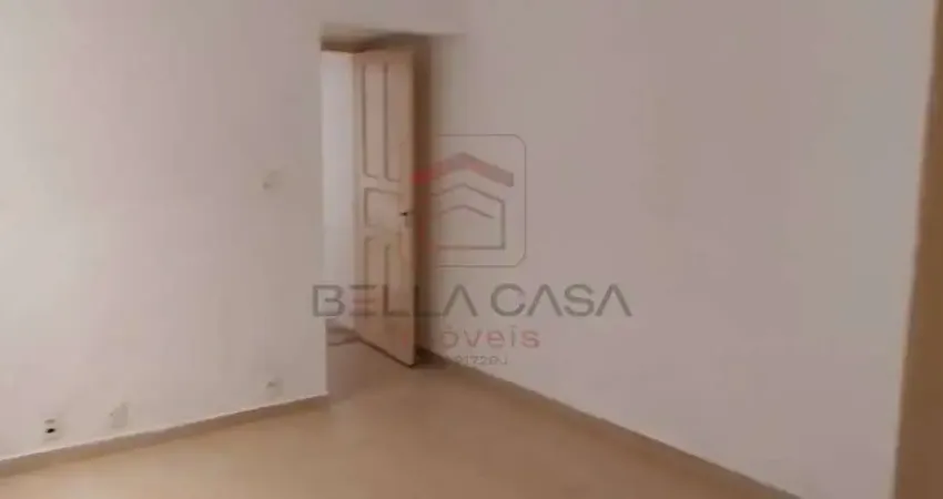 Apartamento - 3 dormitórios sendo 1 suíte com quintal privativo