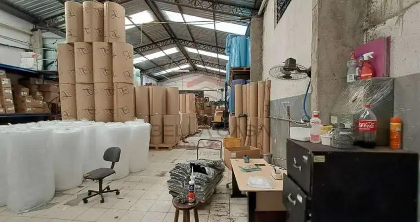 Galpão a venda na mooca com 650 metros e entrada para caminhão