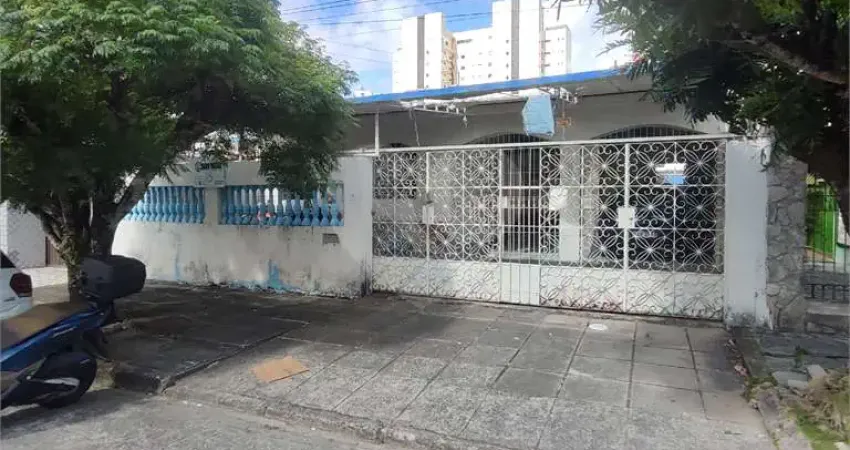 Casa com 3 quartos à venda na Rua Professor Jair Gaspar de Mendonça, 144, Gruta de Lourdes, Maceió