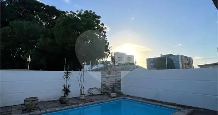 Casa com 6 quartos à venda na Rua João Norberto de Lima, 72, Gruta de Lourdes, Maceió