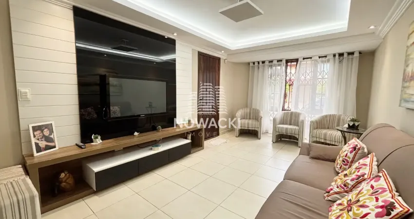 Excelente sobrado em condomínio com 3 dormitórios e 2 vagas no campina do siqueira!