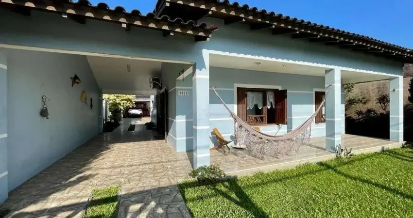 Casa com 5 quartos à venda na Avenida Atlântica, 2390, Centro, Tramandaí
