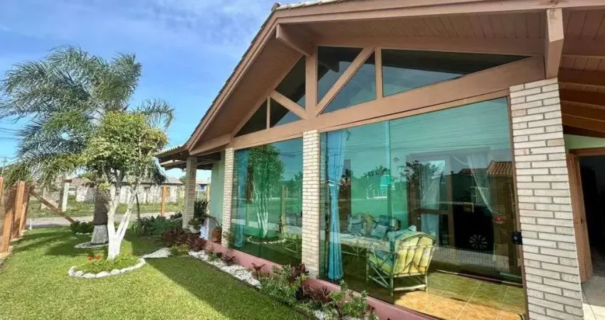 Casa com 3 quartos à venda na Rua Geraldo Santana, 532, Zona Nova, Tramandaí