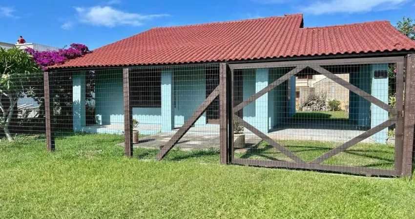Casa com 3 quartos à venda na Esteio, 2095, Centro, Imbé