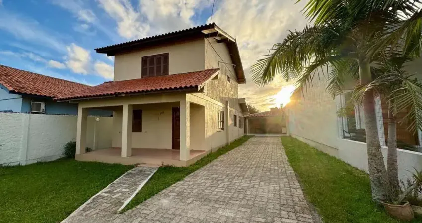 Casa com 4 quartos à venda na Rua Padre Réus, 500, Zona Nova, Tramandaí