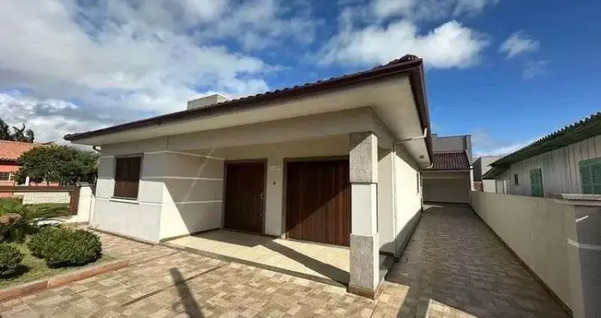 Excelente casa com 3 dormitórios e anexo no centro de tramandaí