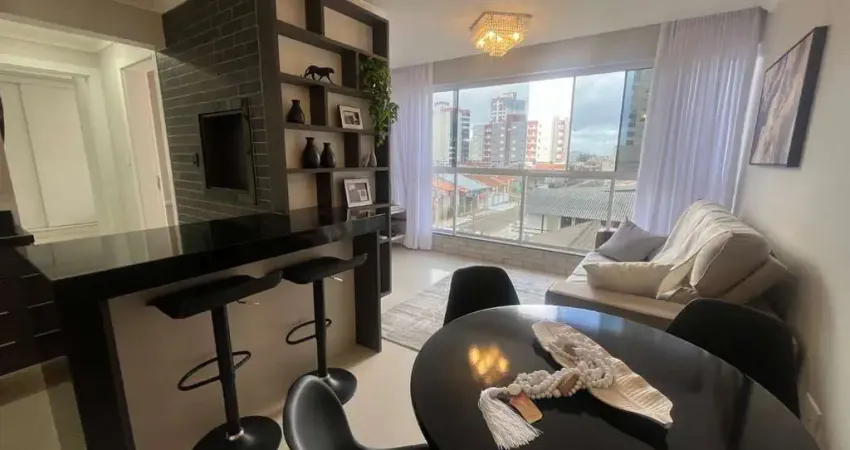 Apartamento 2 dormitórios mobiliado e decorado à 100m do mar, em tramandaí/rs
