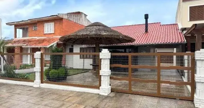 Casa com 4 quartos à venda na Marcilio Dias, 2191, Zona Nova, Tramandaí