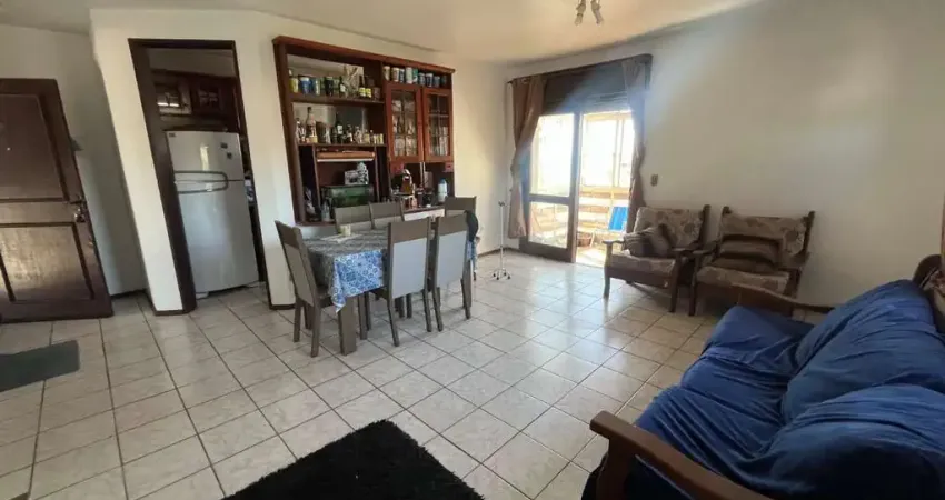 Apartamento 2 dormitórios próximo ao mar, frente à praça dos botos em tramandaí