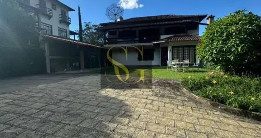 Casa para Venda em Teresópolis, Golfe, 6 dormitórios, 3 suítes, 5 banheiros, 15 vagas