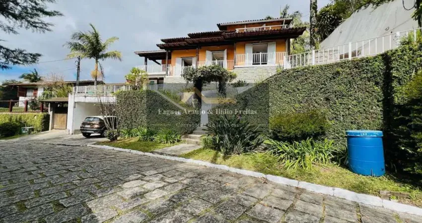 Casa para Venda em Teresópolis, Carlos Guinle, 4 dormitórios, 2 suítes, 5 banheiros, 2 vagas