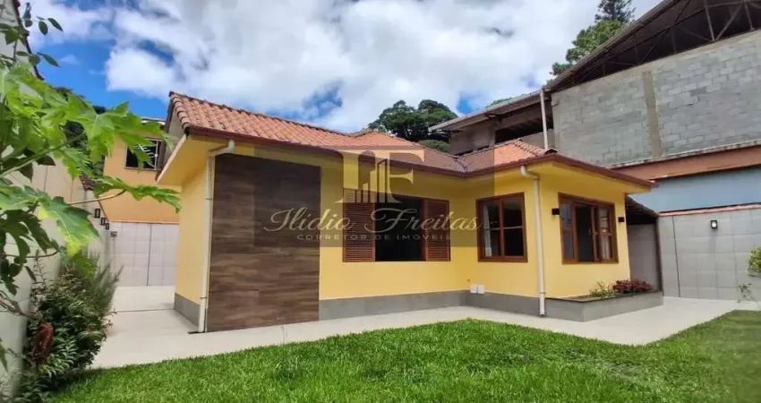 Casa para Venda em Teresópolis, Agriões, 2 dormitórios, 1 suíte, 2 banheiros, 2 vagas
