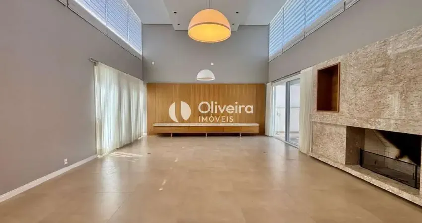 Casa à venda com 03 suítes, 370m² em um dos melhores condomínios da cidade!!