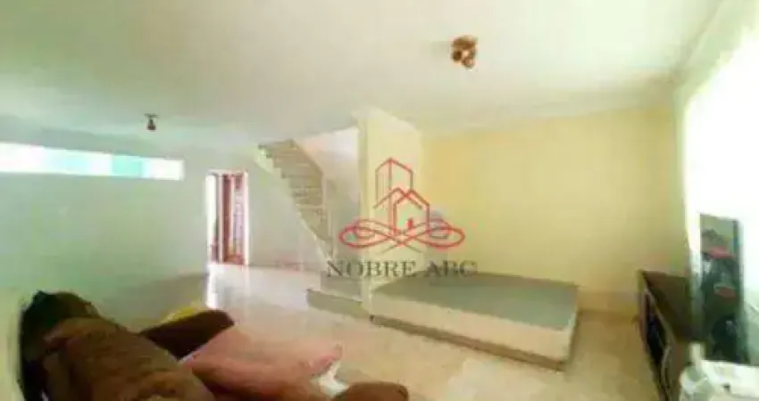 Sobrado com 3 Quartos e 4 banheiros para Alugar, 258 m²