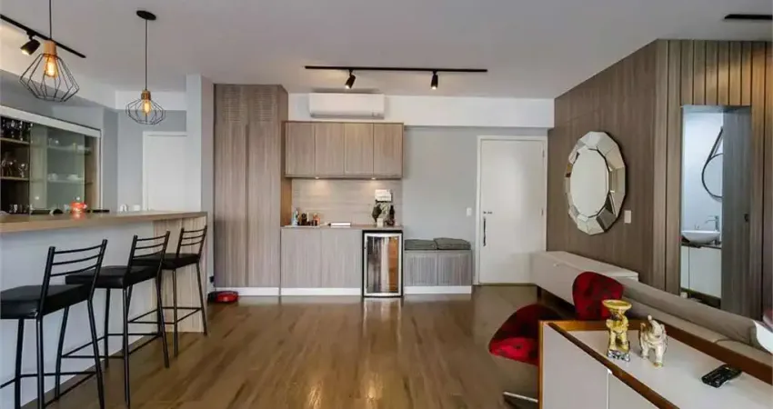 Apartamento de 141m2 mobiliado, 3 dormitórios, 2 suítes, 2 vagas, lazer completo, na aclimação.