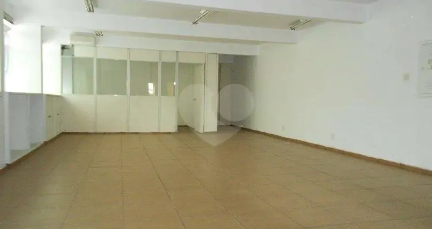 Excelente imóvel comercial com 430 mts de área construida com 3 pisos: inferior com 6 vagas.