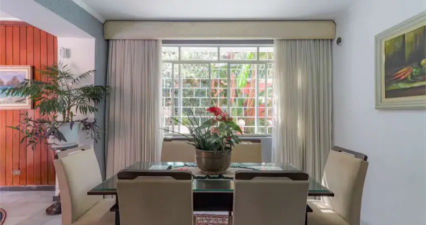 Casa com 4 quartos à venda na Rua Duartina, --, Sumaré, São Paulo