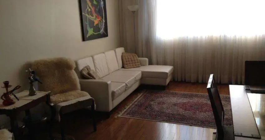 Apartamento de 108 m² na Vila Mariana com 2 dormitórios, 1 suíte e 1 vaga de garagem.