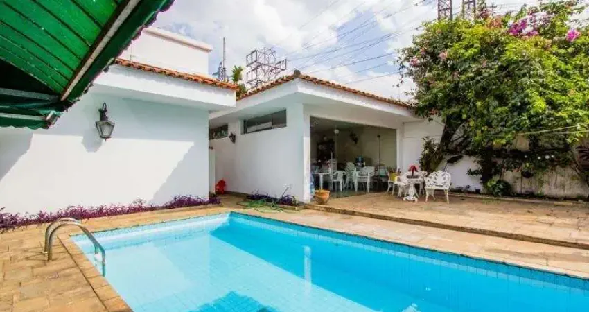 Alto de Pinheiros - térrea - três suítes