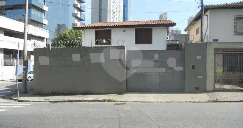 Sobrado de esquina no brooklin, ao lado da jornalista roberto marinho!