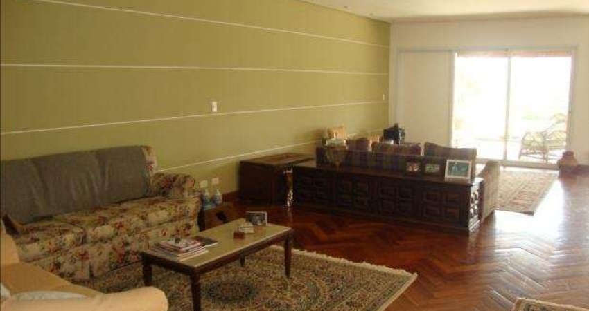 CASA À VENDA NO MORUMBI!