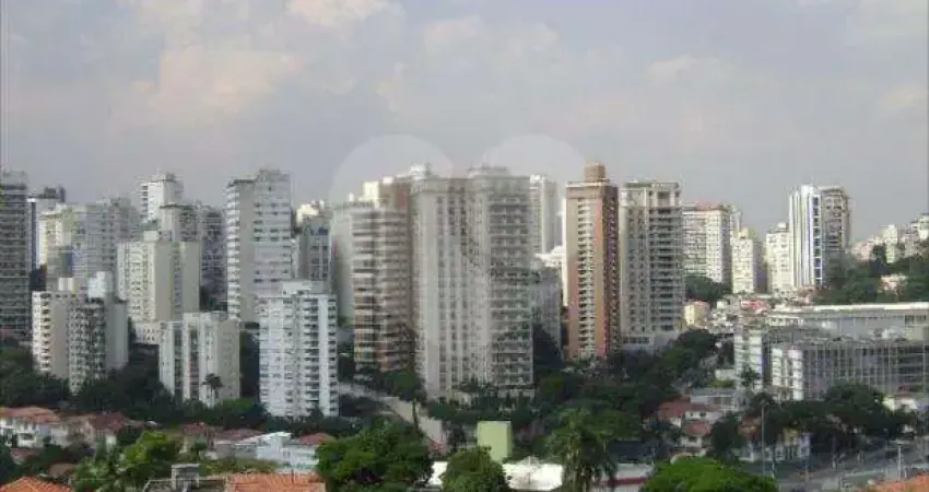 Casa com 4 quartos à venda na Rua Livreiro Saraiva, --, Pacaembu, São Paulo