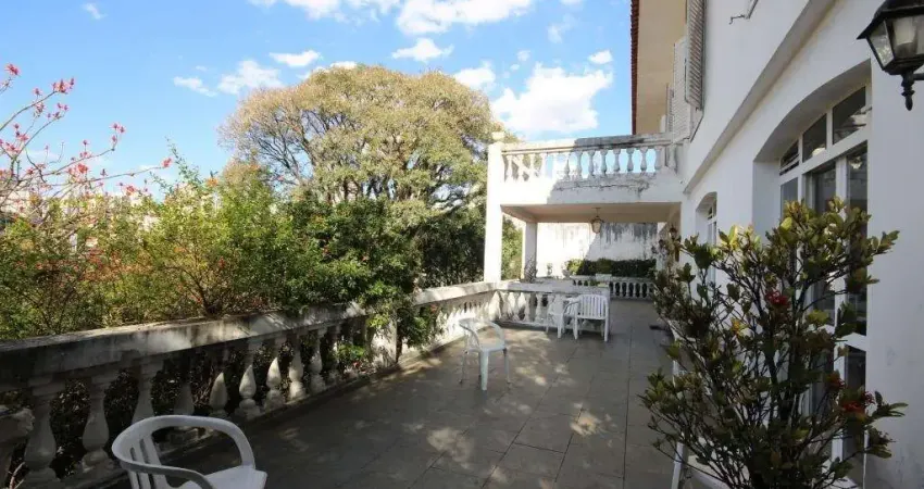 Casa com 3 quartos à venda na Rua Itacaranha, --, Pacaembu, São Paulo