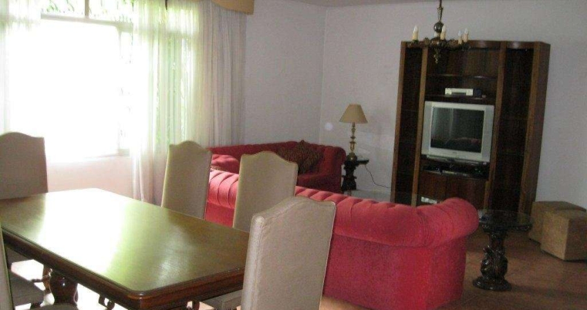 Casa térrea à  venda no Planalto Paulista.  Ótima localização, agende uma visita!