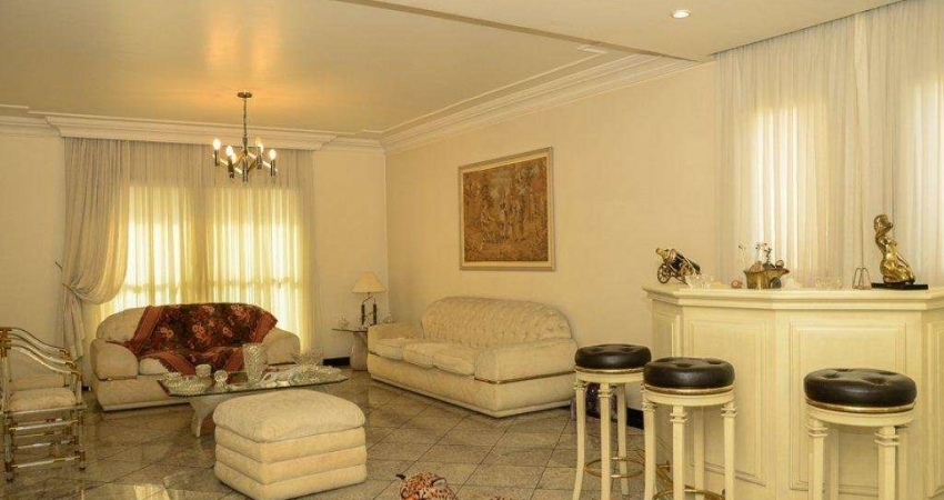 3 suites - 4 vagas - Moema - Fora da Rota