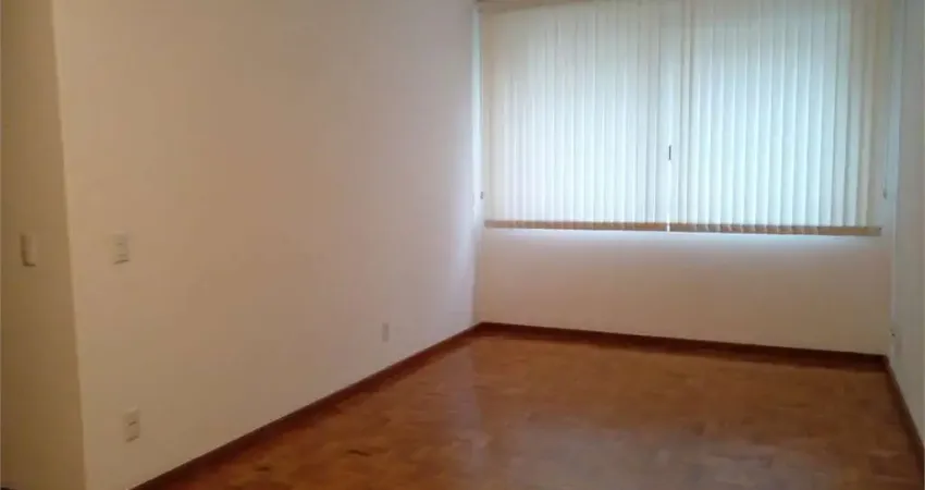 Apartamento 104 metros com boa localização em Perdizes