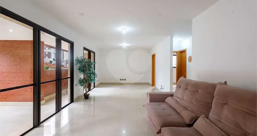 4 suítes e 4 vagas de garagem em condomínio clube na vila mariana