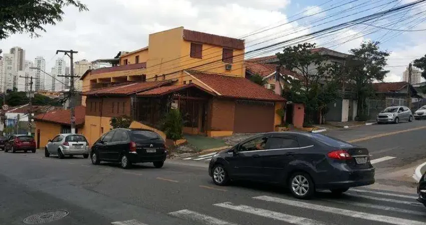 Prédio à venda na Rua Santo Irineu, --, Saúde, São Paulo