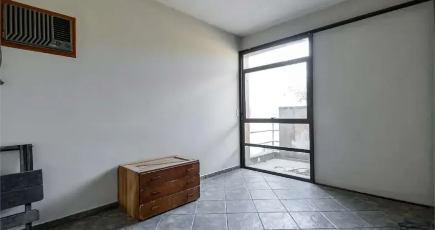 Casa Sobrado a venda em Perdizes (Aluguel incluso IPTU)