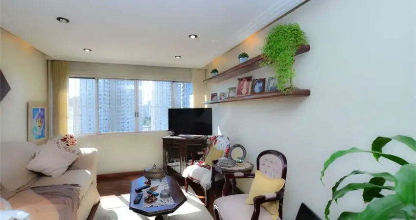 Apartamento à venda de 103 m² na Vila Olímpia com 3 quartos, 1 suíte e 1 vaga de garagem.