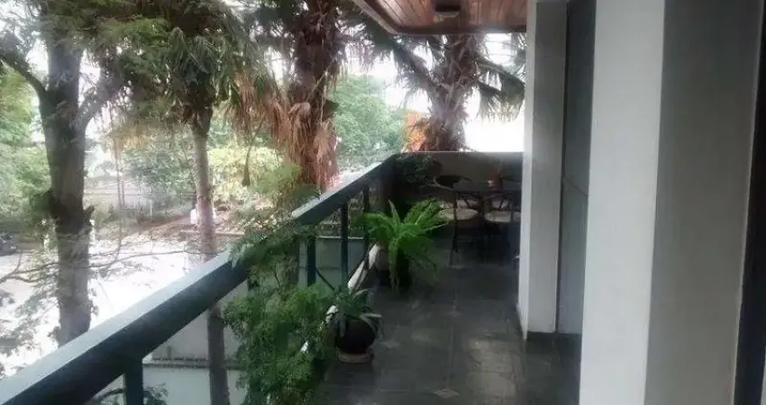 Apartamento a venda no Campo Belo com 4 dormitórios.