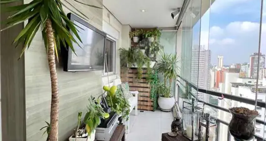 Apartamento em Moema todo reformado, 128m, 3 dorm, 2 vagas