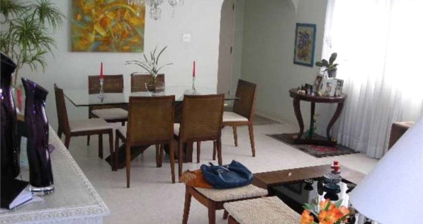 Apartamento a venda Itaim - 3 dormitórios - reformado
