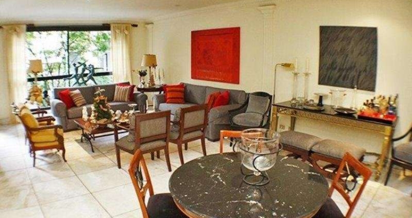 Belíssimo apartamento, com 4 amplas suítes, acabamento impecável