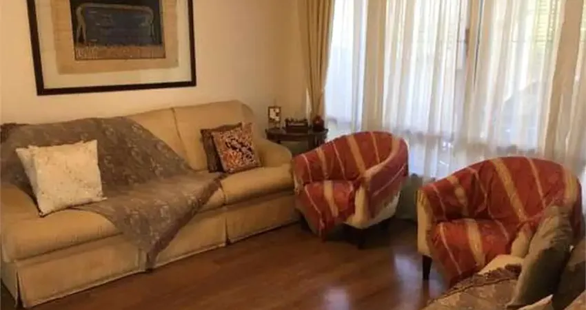Sobrado com excelente localização,Sobrado com excelente localização, 1 suíte.