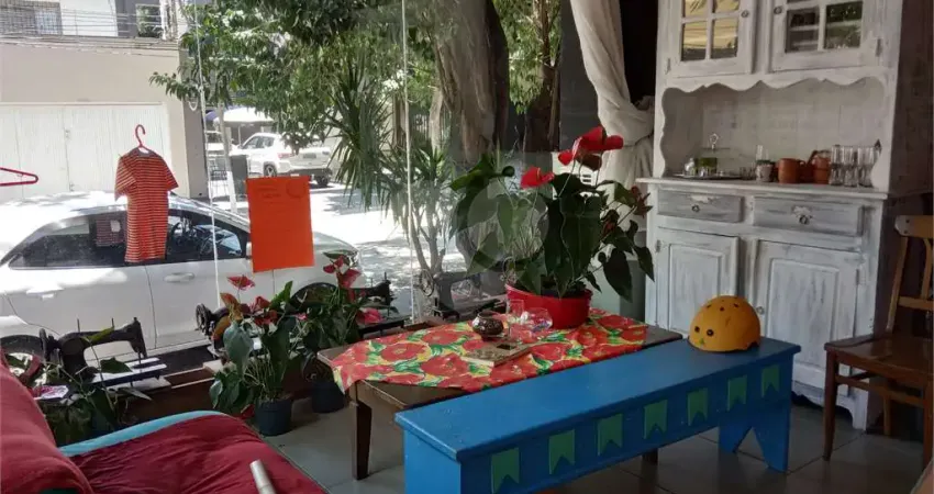 Casa comercial à venda na Avenida Sabiá, --, Moema, São Paulo