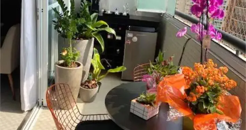 Imóvel alto padrão reformado com 4 dormitórios. ao lado do metrô praça da árvore.