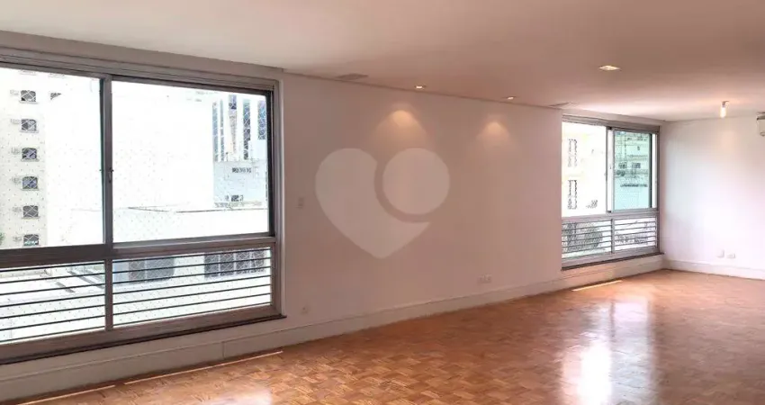 Apartamento de 210mts 3 dorms (1 suíte) 2 vagas