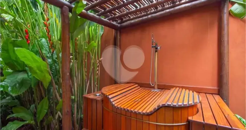 Pacaembu / deslumbrante sobrado / total reformado / 4 suítes / 6 vagas / piscina / churrasqueira