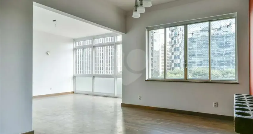 Av. Paulista. Oportunidade! Apto com 2 suites, living com cozinha integrada e varanda