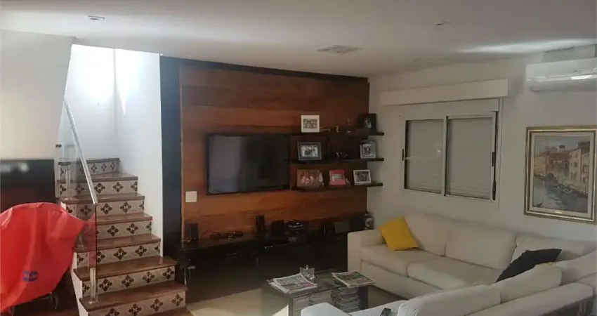 Cobertura Duplex à venda de 150 m² em Perdizes com 3 quartos sendo 1 suite e 2 vagas.